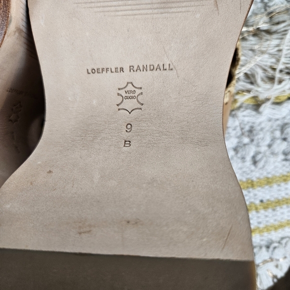 LOEFFLER RANDALL Mae Cross Strap Platform Sandals with Crochet Stitch Size 9B - Picture 10 of 12